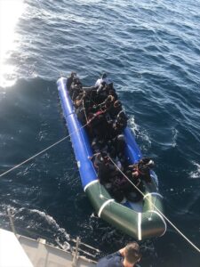 İZMİR (AA) – İzmir'in Çeşme ve Dikili ilçeleri açıklarında, Yunanistan