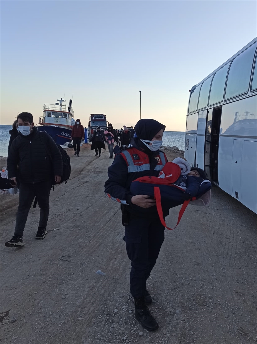 İzmir'de son bir haftada 631 düzensiz göçmen yakalandı