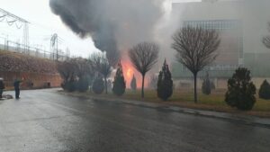 - Trafoda çıkan yangını söndürme çalışmaları sürüyor 