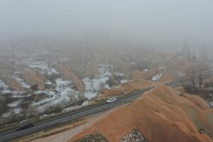 NEVŞEHİR (AA) – Kapadokya'da, hafta sonunda etkili olan kar yağışının