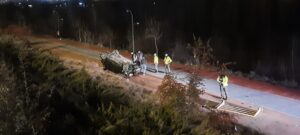 KARABÜK (AA) – Karabük'te yaklaşık 10 metreden bisiklet yoluna düşen