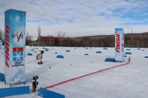 ERZURUM (AA) – Erzurum'da Türkiye Kayak Federasyonunca düzenlenen Kayaklı Koşu