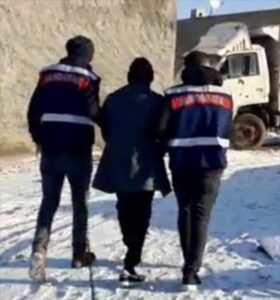 KAYSERİ (AA) – Kayseri İl Jandarma Komutanlığınca düzenlenen operasyonda terör