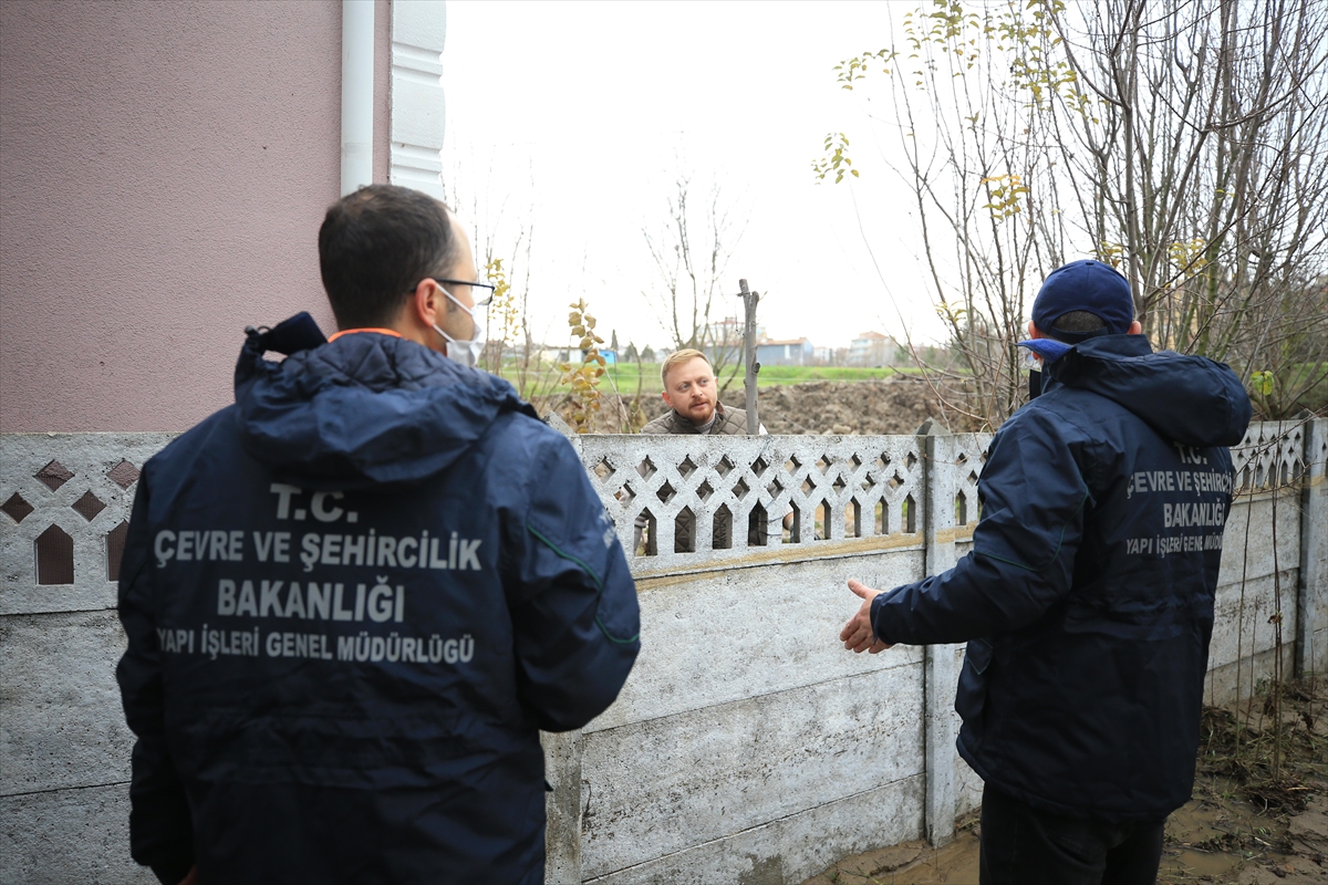 Kırklareli'nde taşkının zarar verdiği yerlerde hasar tespit çalışmaları başladı