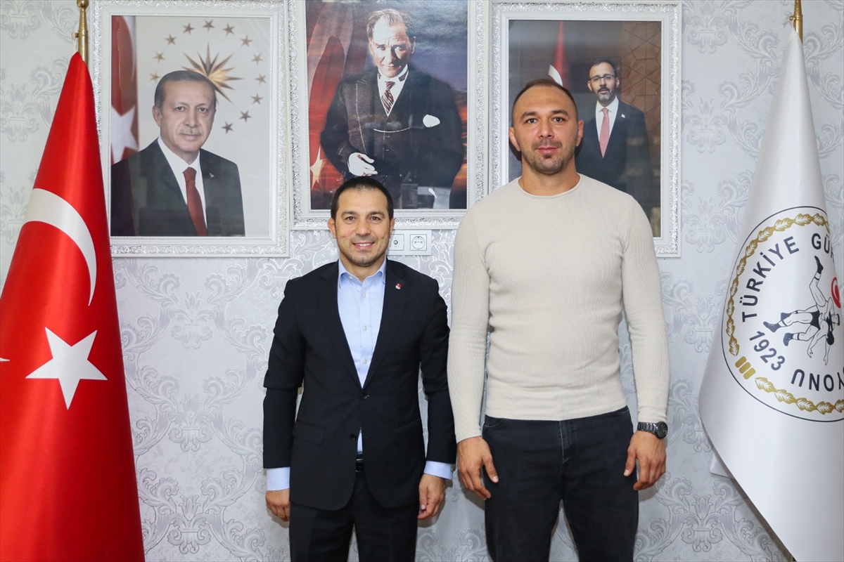 Kırkpınar başpehlivanı Ali Gürbüz'den Güreş Federasyonu Başkanı Eroğlu'na ziyaret