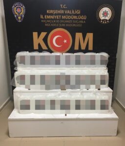 KIRŞEHİR (AA) – Kırşehir'de, polisin sahte içki operasyonunda 5 kişi