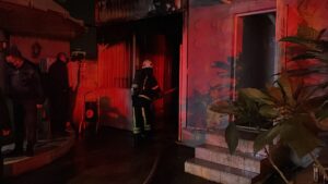 KOCAELİ (AA) – Kocaeli'nin İzmit ilçesinde bitişiğindeki temizlik görevlisi odasından