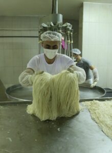 KOCAELİ (AA) – Kocaeli'nin tescilli lezzeti pişmaniyenin ustaları, Anadolu Ajansının