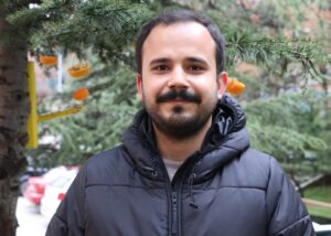 EDİRNE (AA) – Edirne'de öğretmen ve öğrenciler, kuşlar için portakal