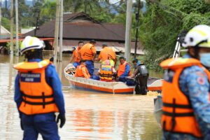 ANKARA (AA) – Malezya'da son yılların en kötü sel felaketi