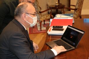 MANİSA (AA) – Manisa Valisi Yaşar Karadeniz, Anadolu Ajansı (AA)