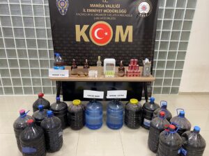 MANİSA (AA) – Manisa'nın Turgutlu ilçesinde 266 litre sahte ve