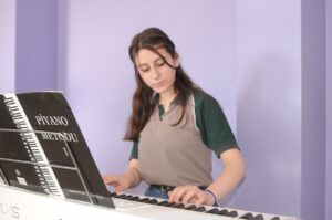 MARDİN (AA) – Mardin'de Yunus Emre'nin "Ahir Zaman" şiirini besteleyen