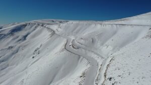 MUŞ (AA) – Muş'ta dün gece etkili olan kar yağışı