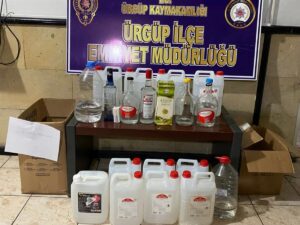 NEVŞEHİR (AA) – Nevşehir'in Ürgüp ilçesinde, yılbaşı öncesi düzenlenen eş