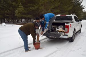 - Ekipler, 3180 rakımlı Allahuekber Dağları Milli Parkı ile 2500