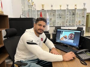 - Olimpiyat şampiyonu milli güreşçi, "Şampiyon Mete Gazoz", "Aç kalan