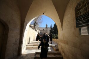 - Noel Bayramı dolayısıyla düzenlenen ayinde salgının sona ermesi, huzur,