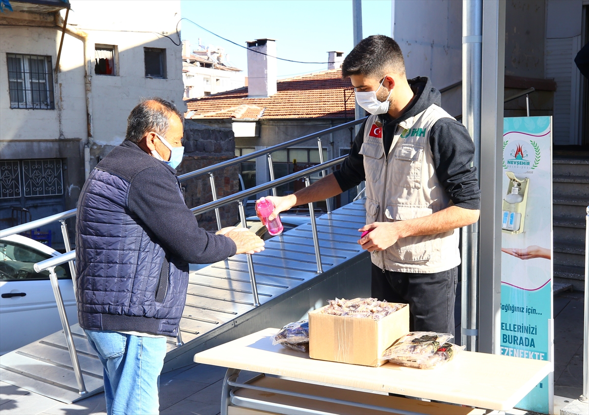 Trafik kazasında hayatını kaybeden Genç İHH gönüllüleri Nevşehir'de anıldı