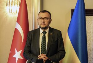 AFYONKARAHİSAR (AA) – Ukrayna'nın Ankara Büyükelçisi Vasly Bodnar, "ABD ve