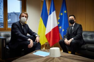 KİEV (AA) – Ukrayna Devlet Başkanı Vladimir Zelenskiy, Fransa Cumhurbaşkanı