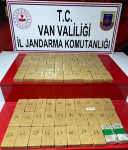 VAN (AA) – Van'da bir araçta 35 kilo 824 gram