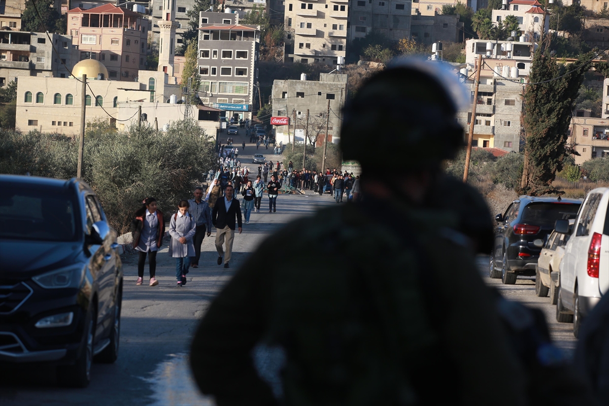Yahudi yerleşimcilerin hedefindeki Filistinli öğrenciler okullarına korkuyla gidiyor