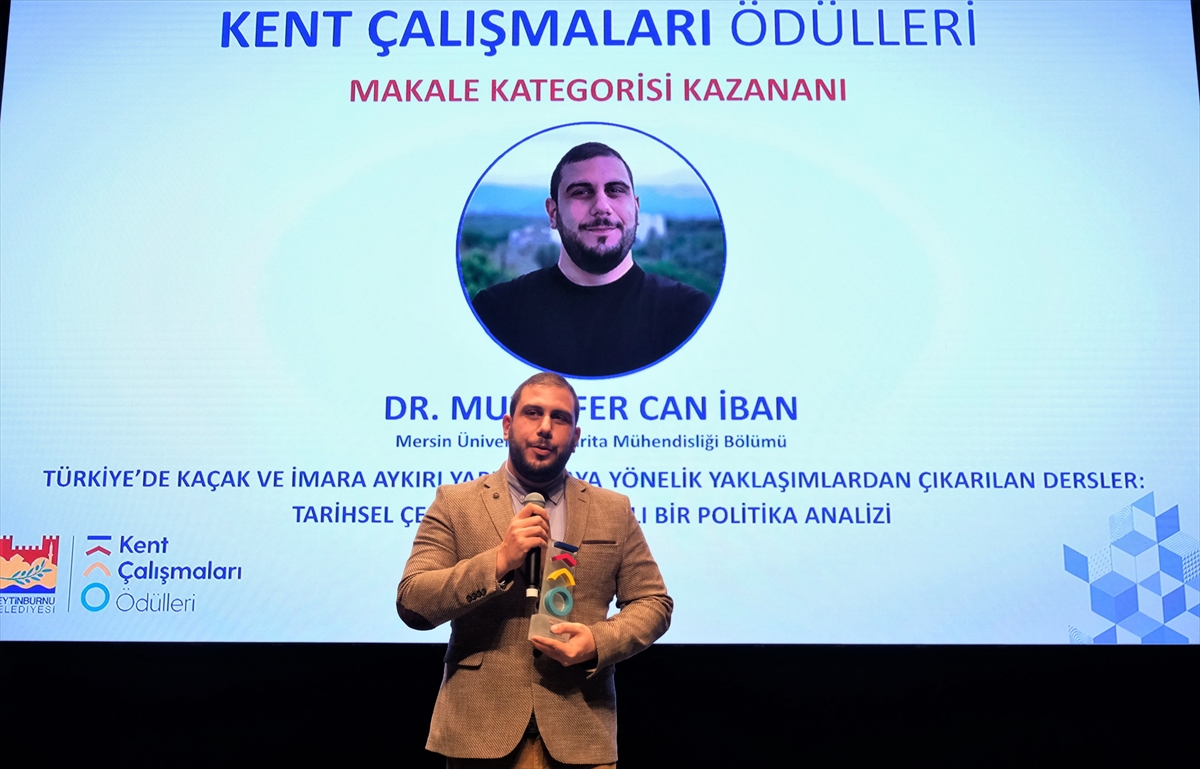 Zeytinburnu Belediyesi “Kent Çalışmaları Ödülleri” sahiplerini buldu
