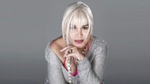 Ünlü sanatçı Sezen Aksu, sessizliğini bozdu; şarkı sözleri ile yanıt