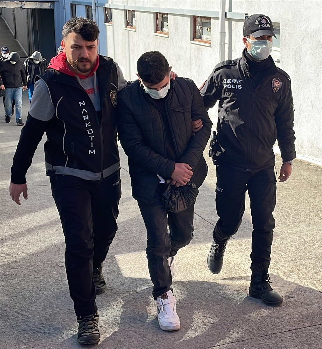 Adana'da evinde uyuşturucu bulunan zanlı tutuklandı
