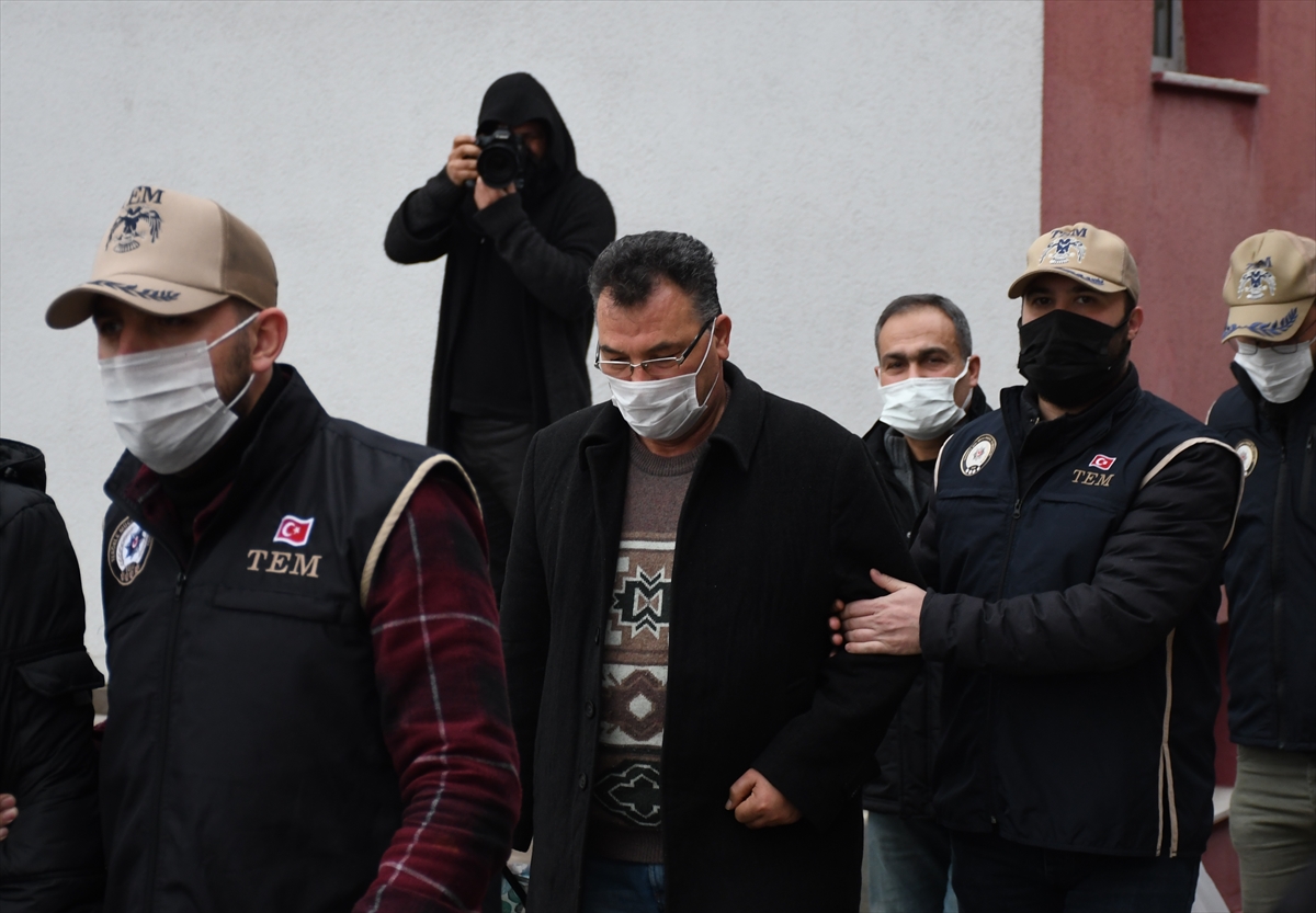 Adana'da FETÖ hükümlüsü 6 eski polis yakalandı
