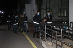 ADANA (AA) – Adana'nın merkez Seyhan ilçesinde bir kişinin öldürüldüğü