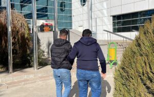 ADIYAMAN (AA) – Adıyaman'da uyuşturucu operasyonunda gözaltına alınan şüpheli tutuklandı.