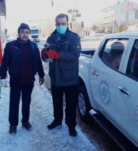 AFYONKARAHİSAR (AA) – Afyonkarahisar'ın Sinanpaşa ilçesinde sokak köpeklerinin saldırısına uğrayan