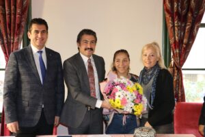 - "Çıkıp Meclis'te vatandaşlarımızın çocuklarına okul öncesi eğitim kurumlarında Kur'an