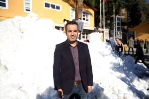 - Alanya Belediyesince, kentin yüksek noktalarından toplanan 3 kamyon kar,