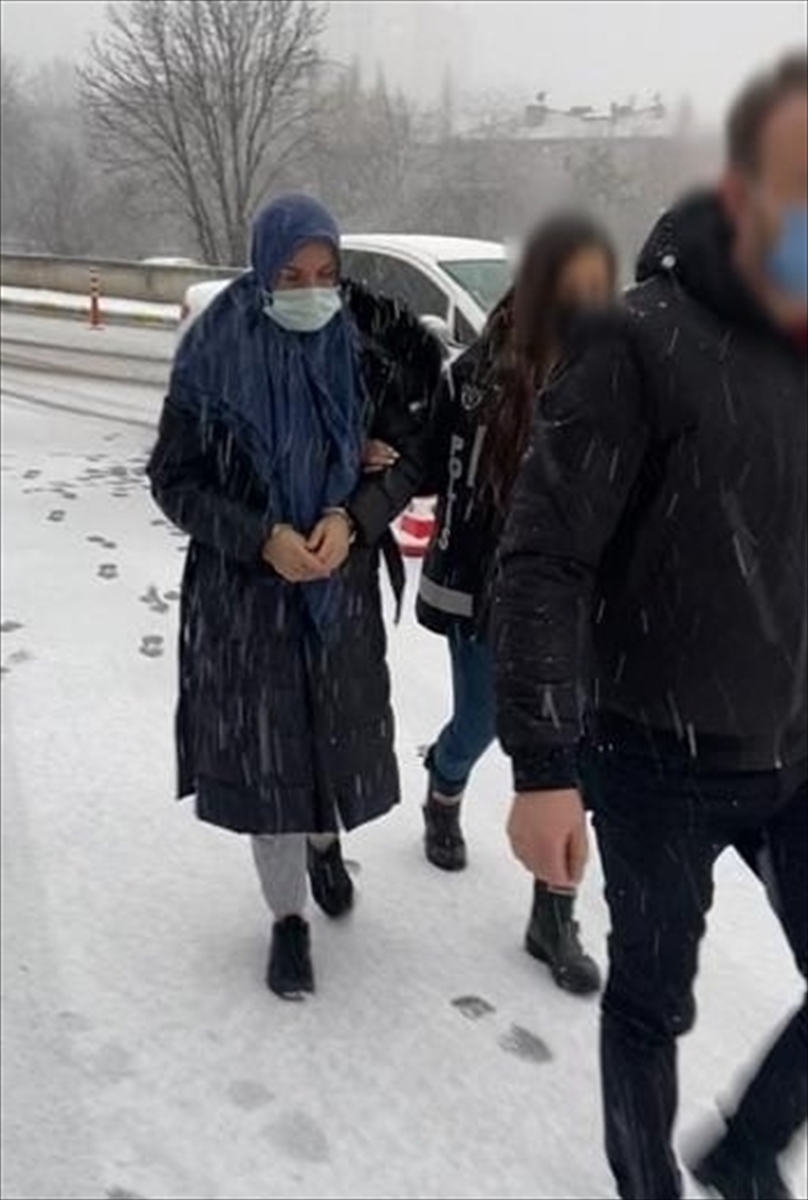 Ankara'da 4 yıldan beri aranan FETÖ firarisi saklandığı evde yakalandı