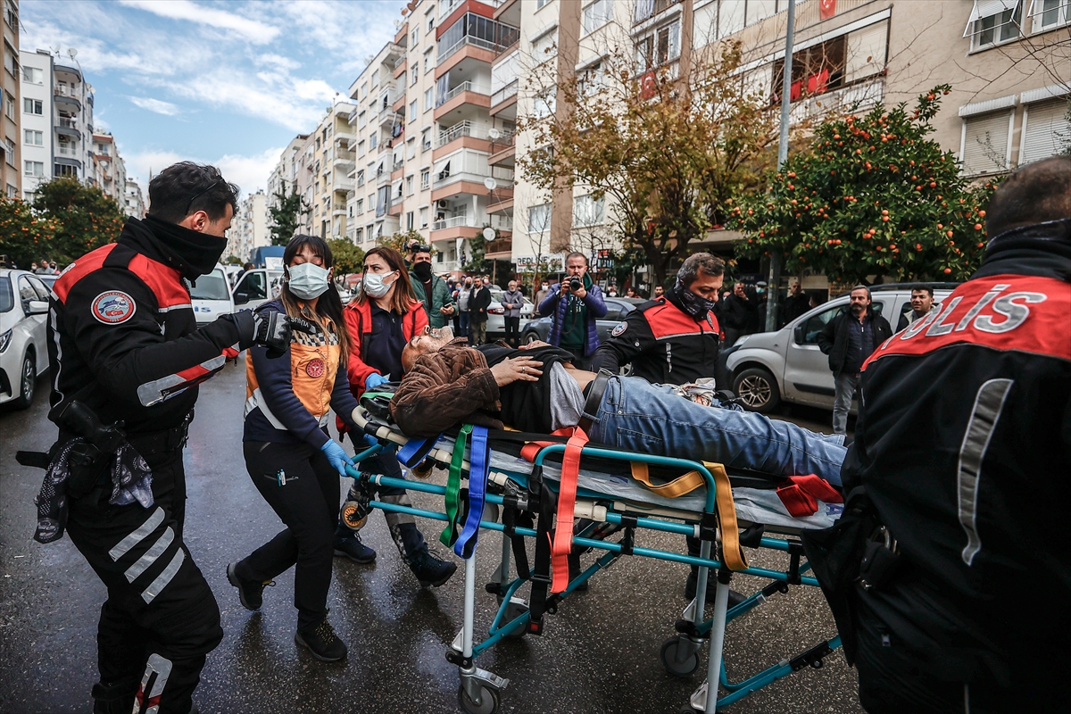 Antalya'da silahlı ve bıçaklı kavgada iki kişi yaralandı