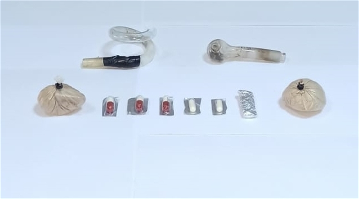 ANTALYA (AA) – Antalya'nın Korkuteli ilçesinde düzenlenen uyuşturucu operasyonunda 3