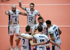 Voleybol: AXA Sigorta Efeler Ligi - Arkas Spor: 3 - Bingöl Solhanspor: 1