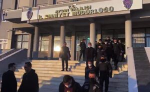 AYDIN (AA) – Aydın'da 8 kişinin yaralandığı silahlı kavgayla ilgili