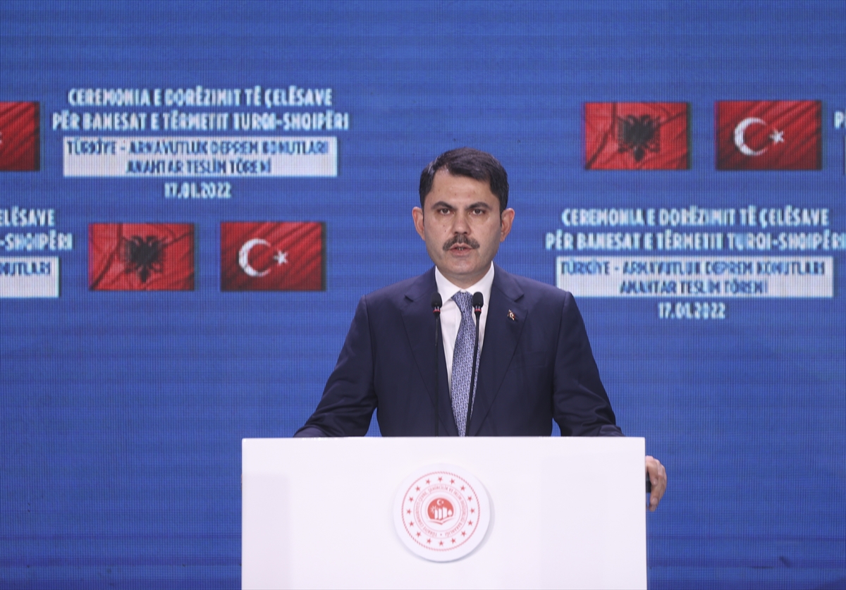 Bakan Kurum, TOKİ'nin Arnavutluk'ta inşa ettiği deprem konutlarının teslim töreninde konuştu: