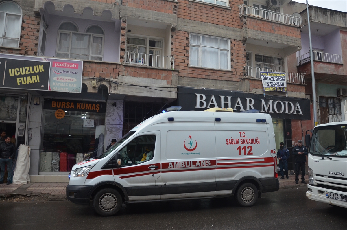 BATMAN (AA) – Batman'da bir evde boğazı kesilmiş erkek cesedi