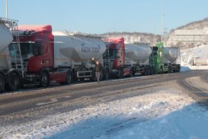 - Anadolu Otoyolu ve D-100 kara yolunda trafik akışı normal