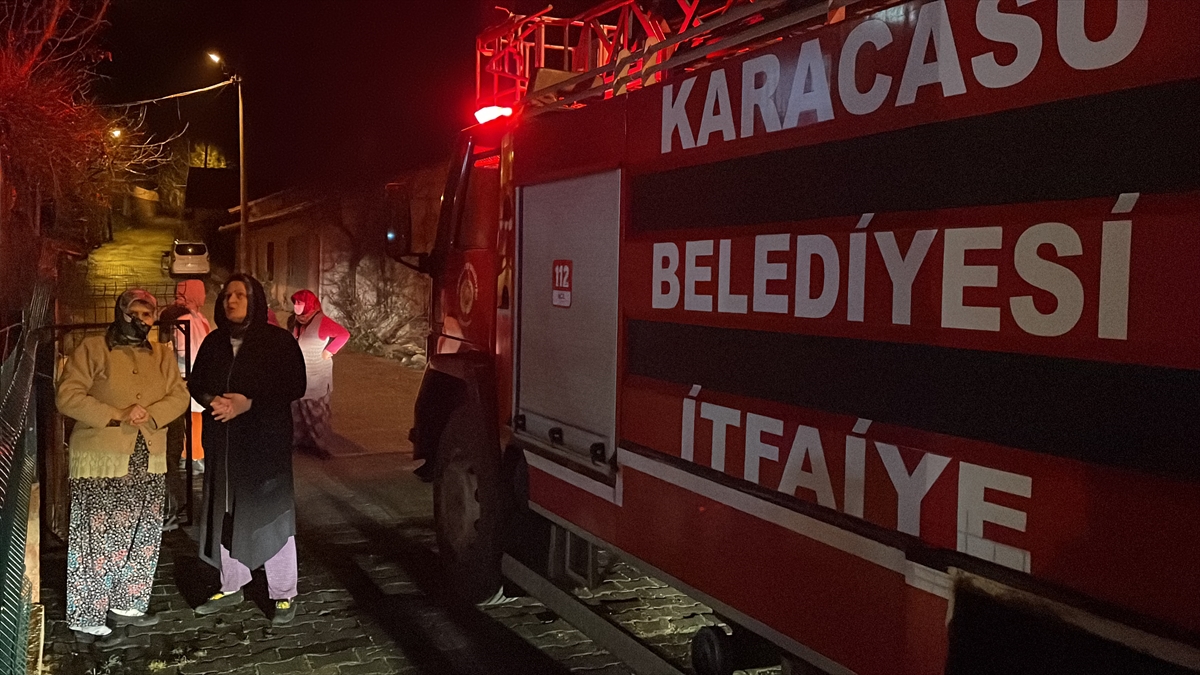 Bolu'daki yangında dumandan etkilenen kadın hastaneye kaldırıldı