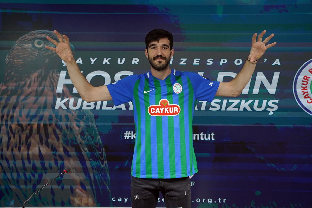 Çaykur Rizespor, Kubilay Kanatsızkuş'u renklerine bağladı