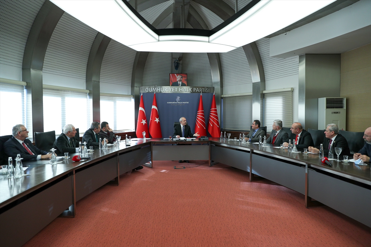CHP Genel Başkanı Kılıçdaroğlu, Türkiye Emekliler Platformu üyeleri ile buluştu: