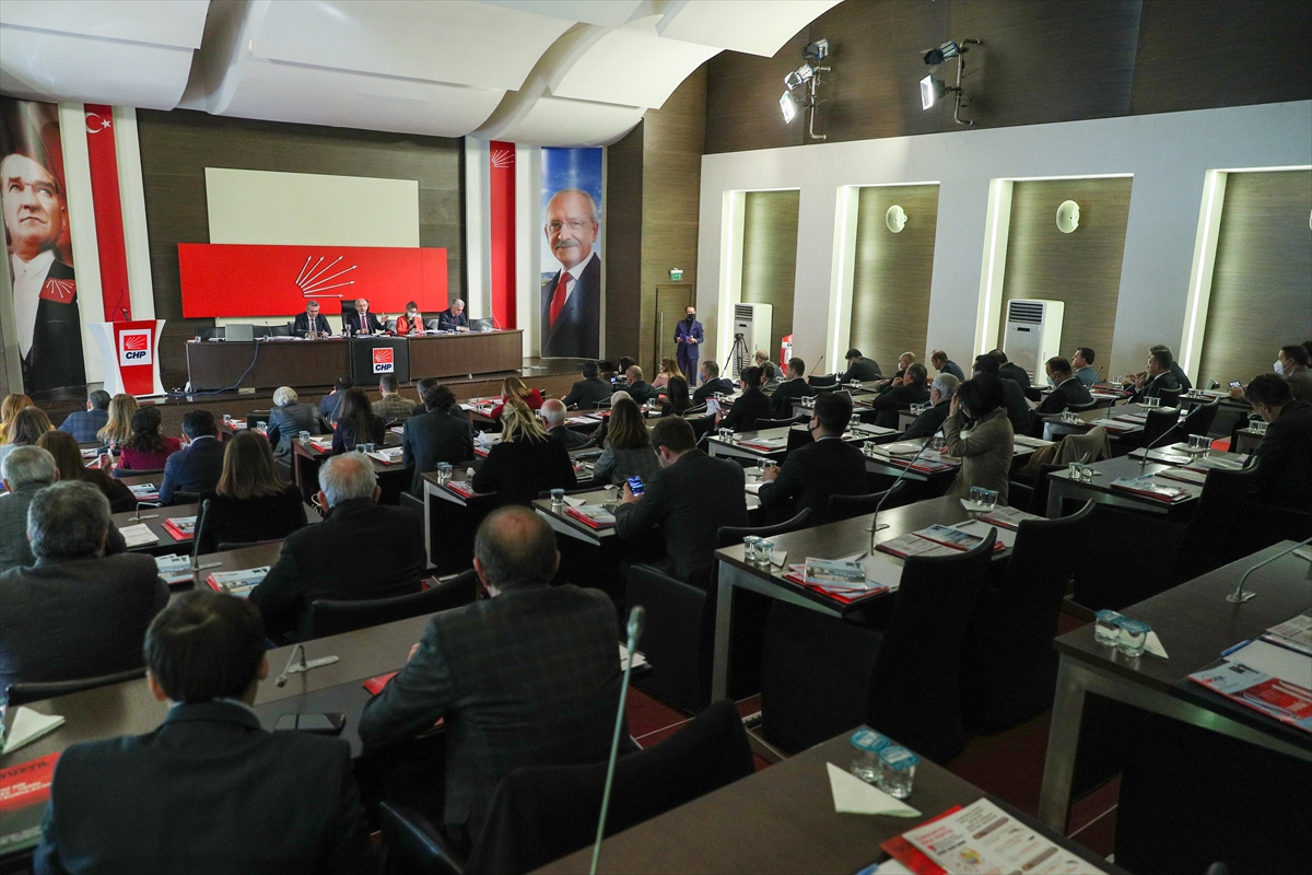 CHP PM'de 38. Olağan Kurultayı'nın bir yıl ertelenmesi kararı alındı