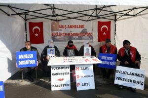 MUŞ (AA) – Muş'ta, çocuklarının terör örgütü PKK tarafından dağa