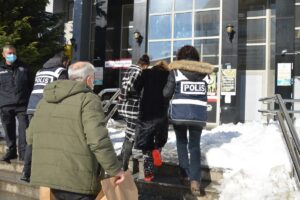 ÇORUM (AA) – Çorum'da bir evden hırsızlık yaptığı iddia edilen